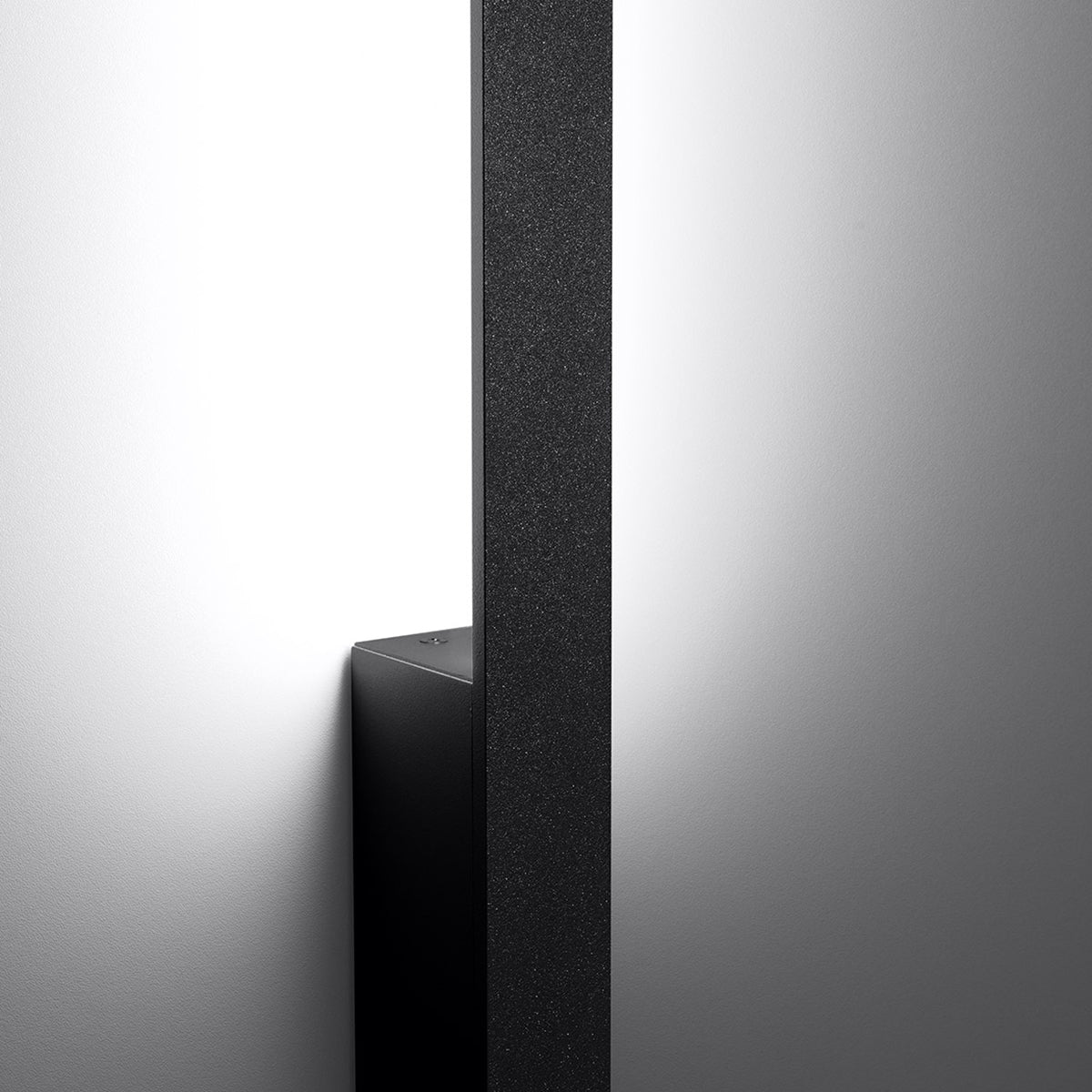 wandlamp-lahti-s-zwart-4000k