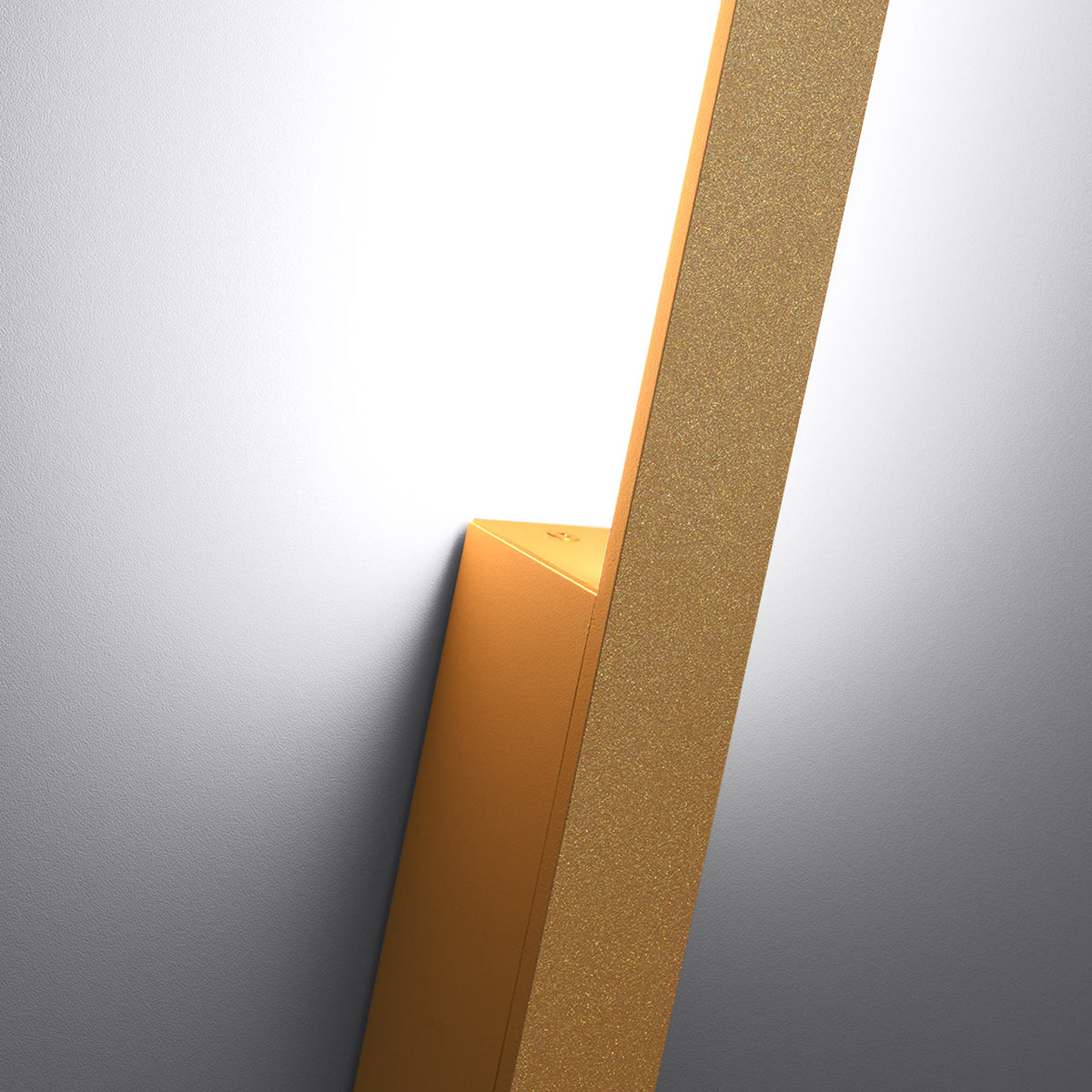 wandlamp-lahti-m-golden-4000k