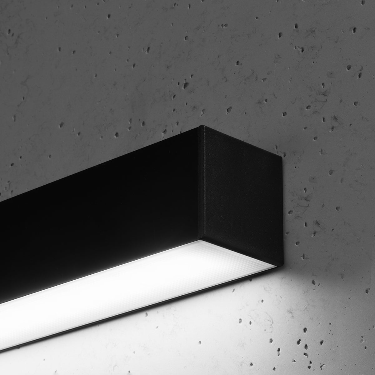 wandlamp-pinne-200-zwart-1